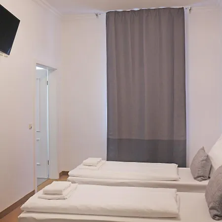 ホテル Dingdong - 3*